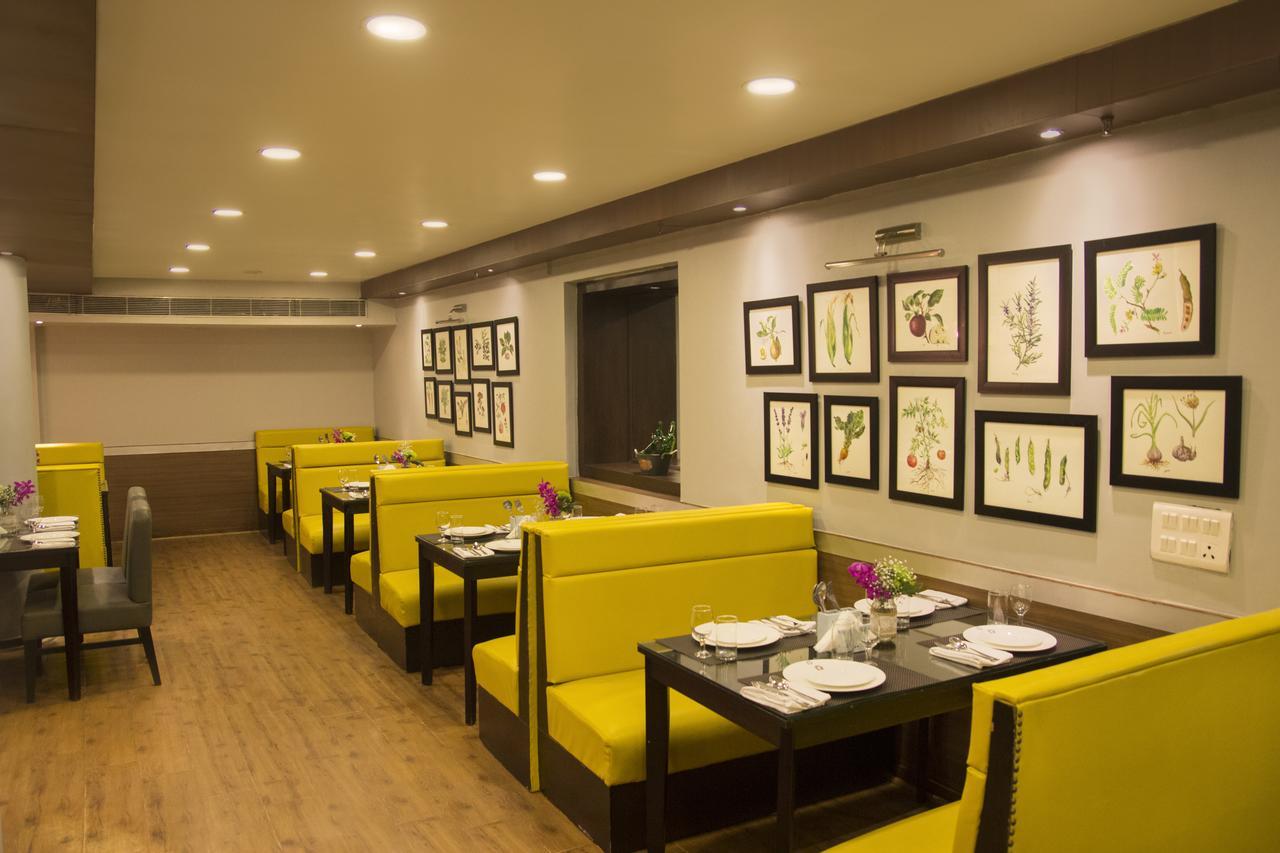 Rockland Hotel, C.R Park Új-Delhi Kültér fotó